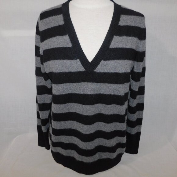 BAIA Womens L Black Gray Striped 100% Cashmere V Neck Sweater - Picture 1 of 11